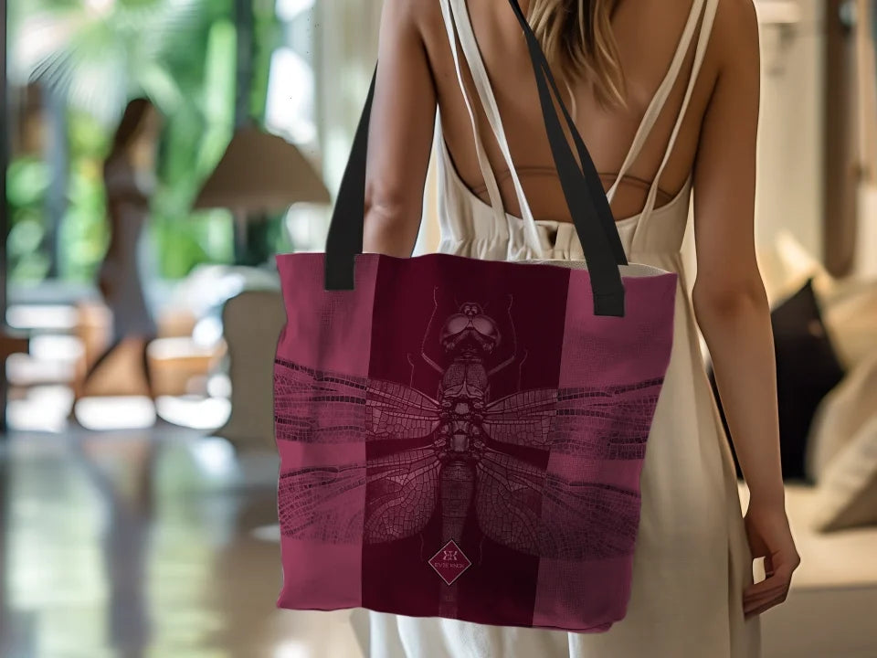 ToteBAG_Mockup_wWoman_12