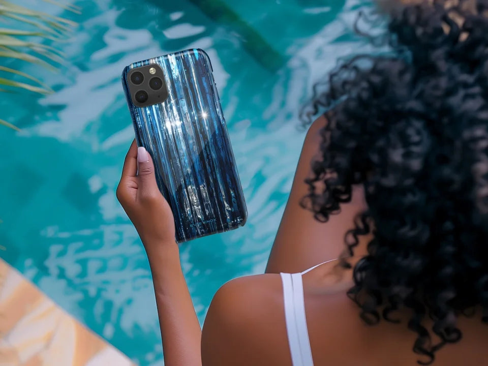 iPhone11_SnapCase_w_Woman_21